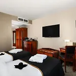 Hotel Divinus 5*