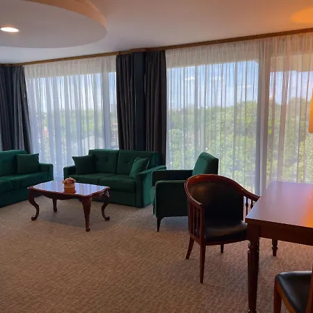 ホテル ディヴィヌス