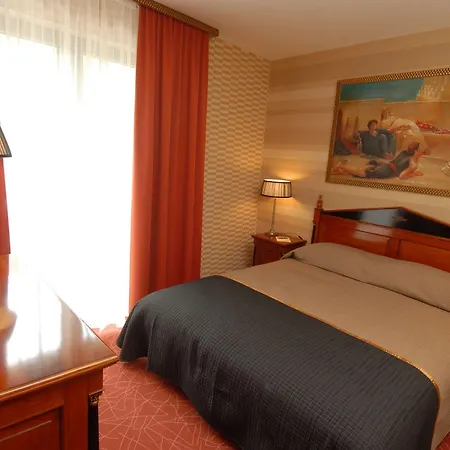 Divinus Hotell
