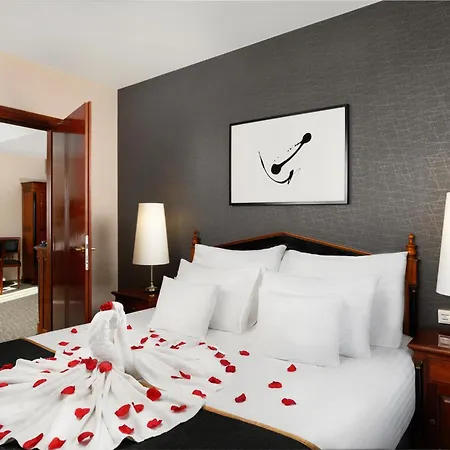 Divinus 5* Debrecen