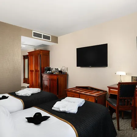 ホテル ディヴィヌス 5*