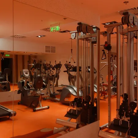 ディヴィヌス 5* デブレツェン