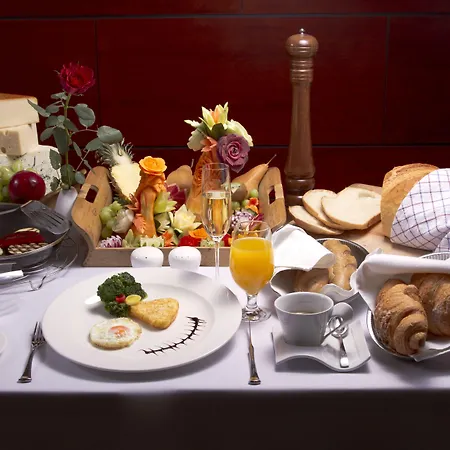 ホテル ディヴィヌス 5*