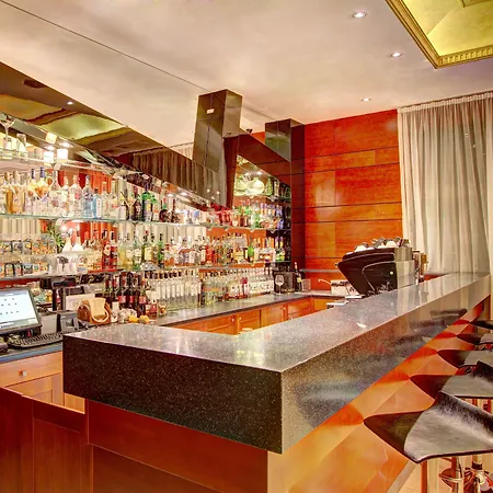 ディヴィヌス ホテル デブレツェン