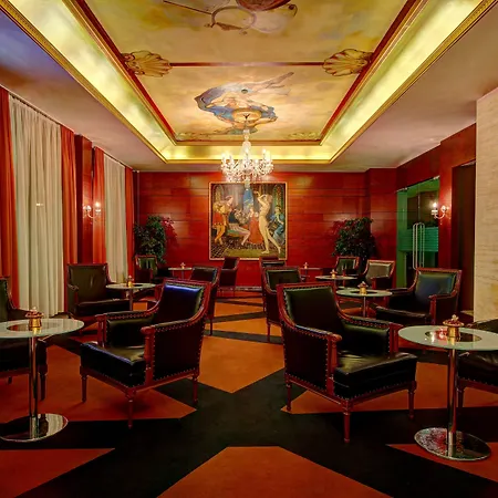 ホテル ディヴィヌス