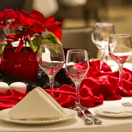 狄维纳斯酒店 5* 德布勒森