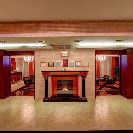 ディヴィヌス ホテル 5*