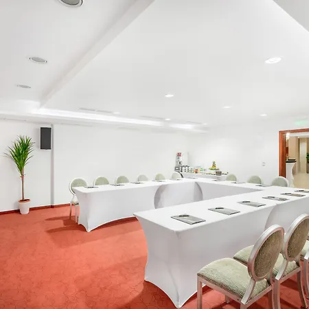 ホテル ディヴィヌス