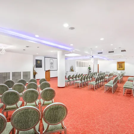 ホテル ディヴィヌス