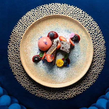 ディヴィヌス ホテル