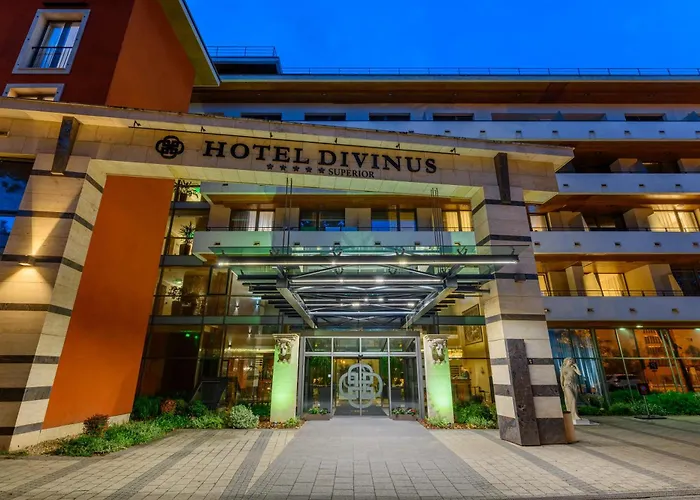 Divinus מלון דברצן